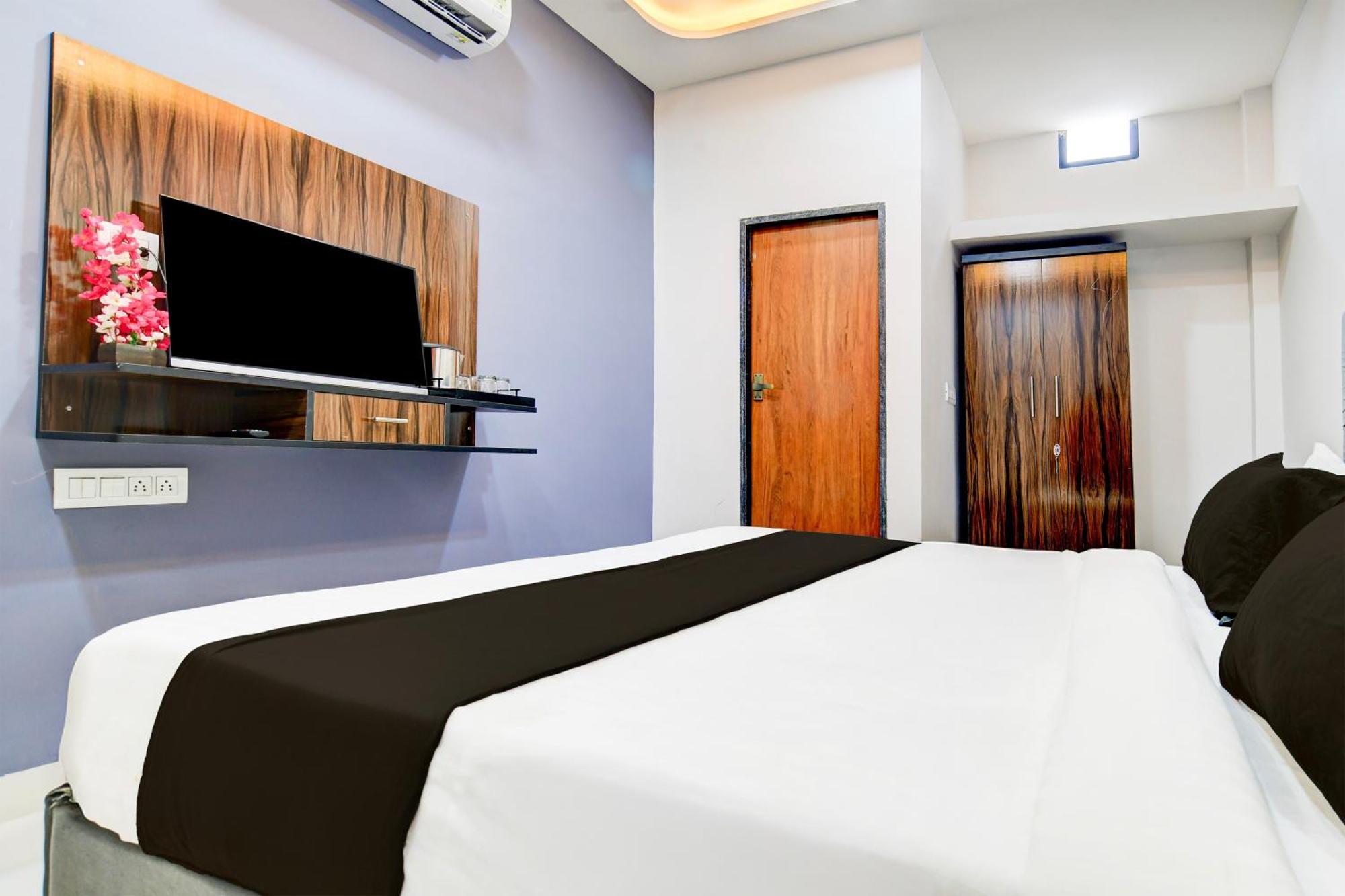 Super Hotel O D.V Near Medanta Hospital Indore Eksteriør bilde