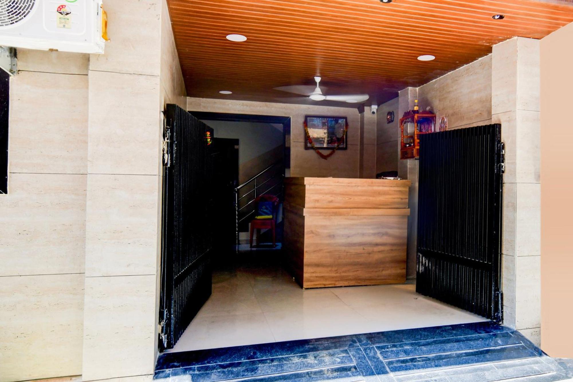 Super Hotel O D.V Near Medanta Hospital Indore Eksteriør bilde