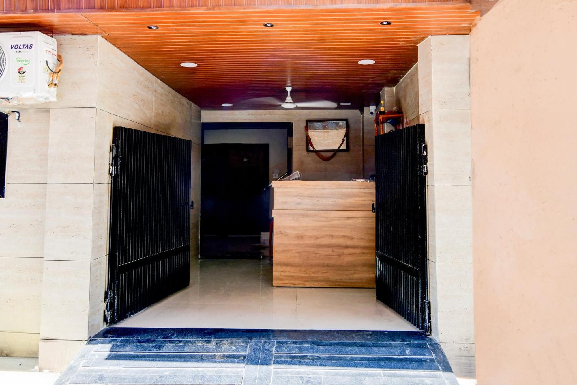 Super Hotel O D.V Near Medanta Hospital Indore Eksteriør bilde
